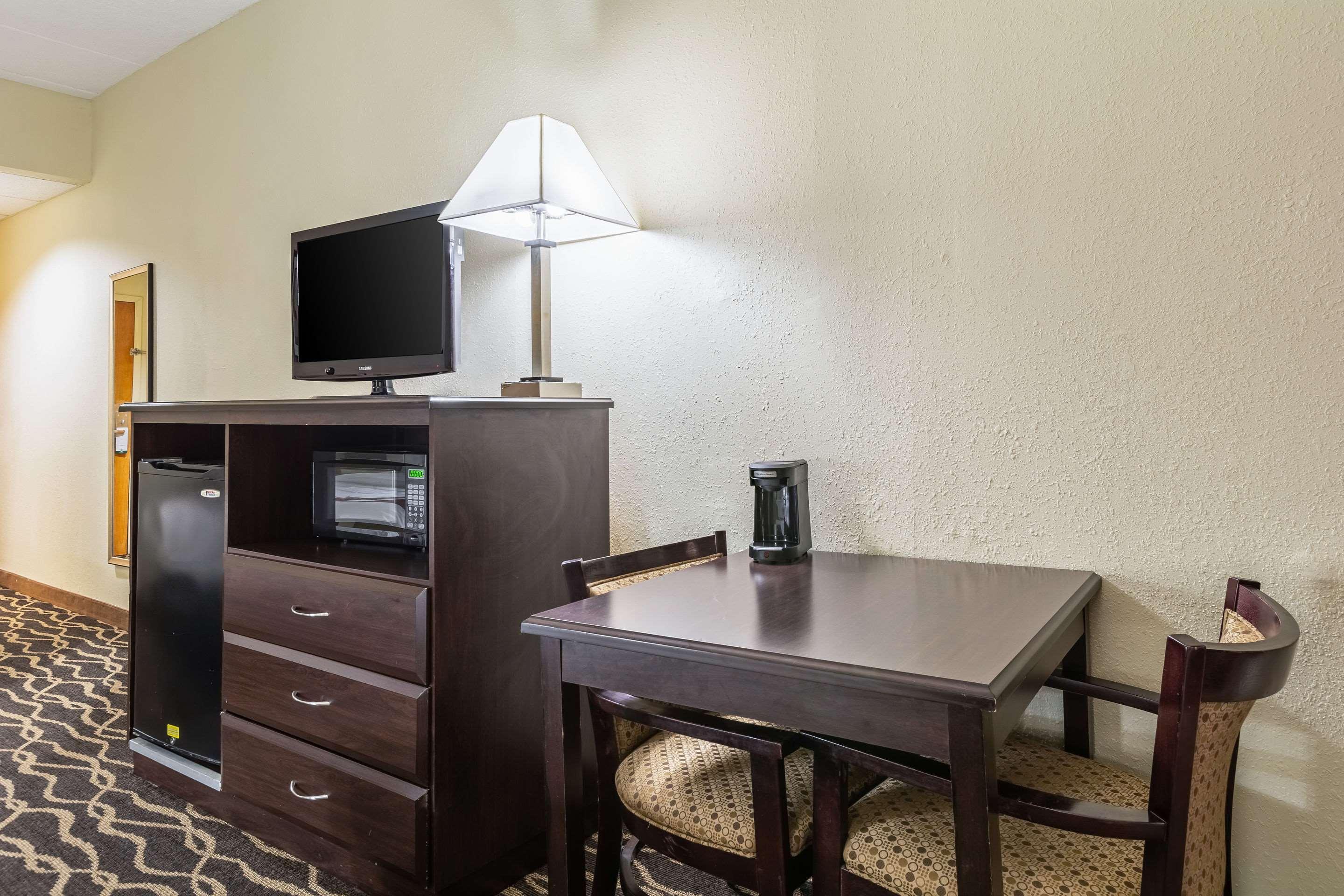 Quality Inn & Suites Southport Indianapolis Luaran gambar
