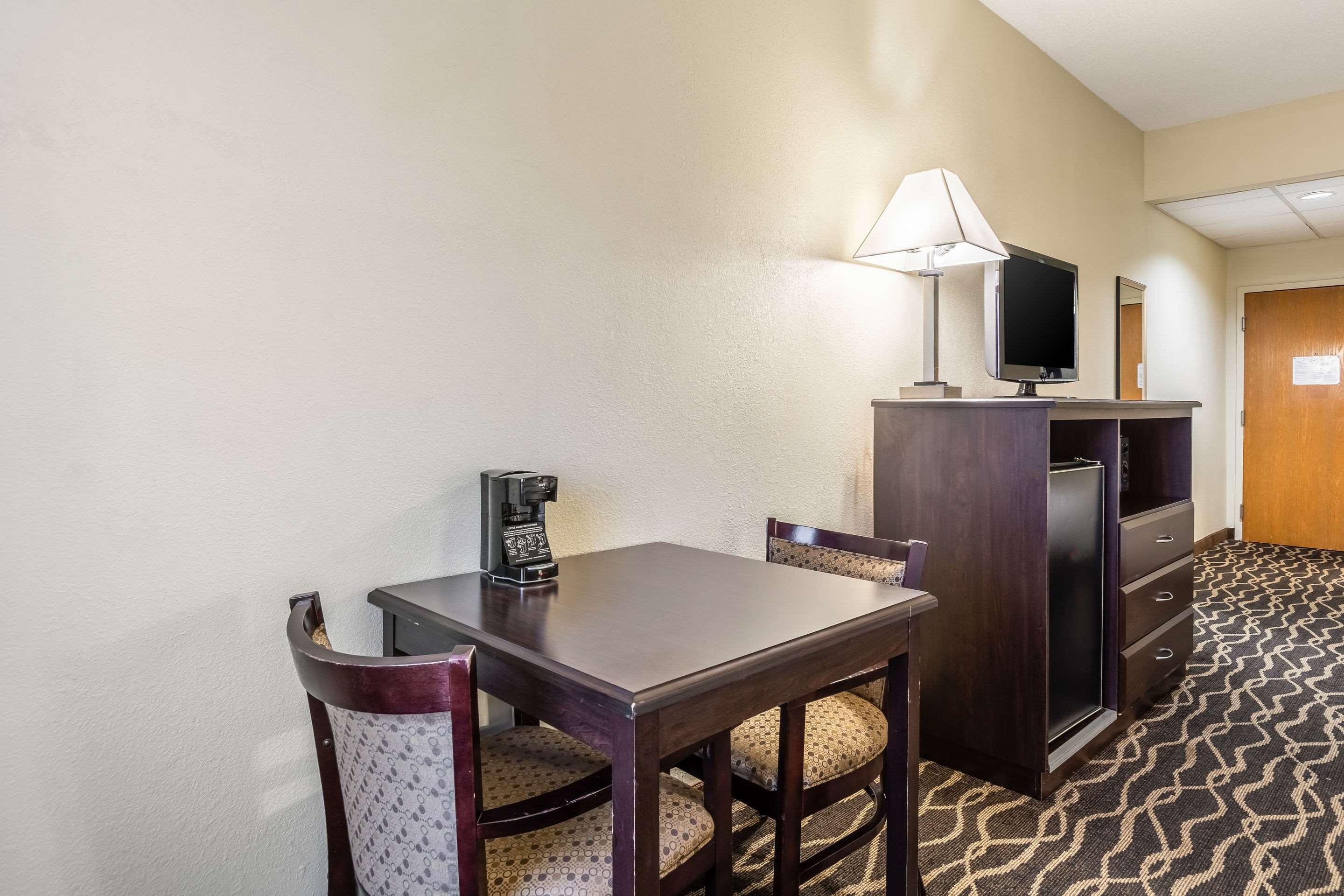 Quality Inn & Suites Southport Indianapolis Luaran gambar