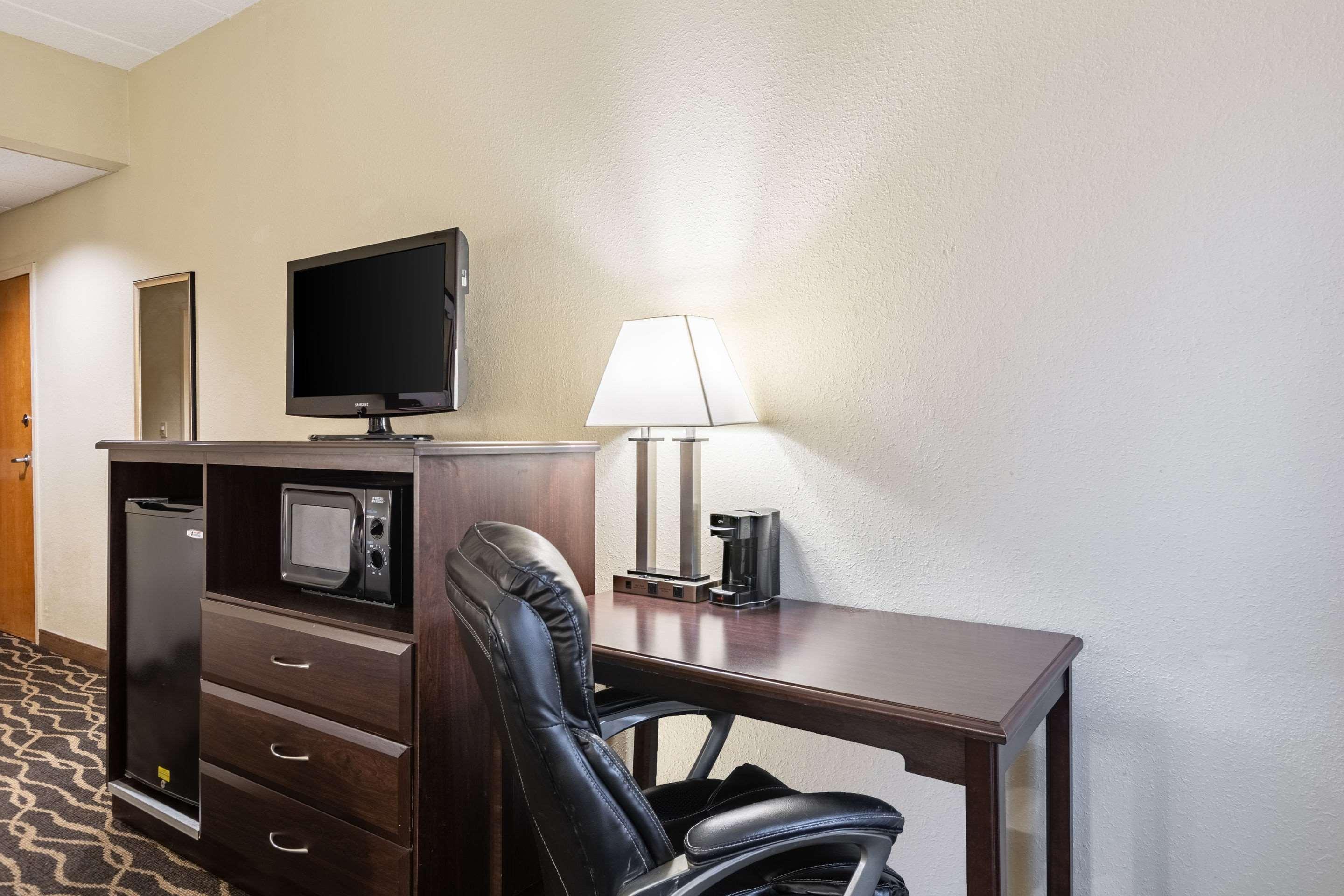 Quality Inn & Suites Southport Indianapolis Luaran gambar